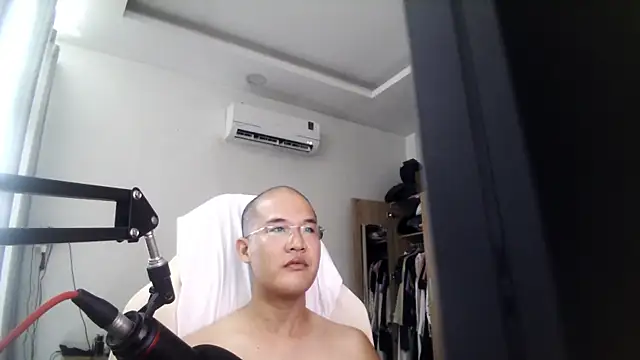 Snapshot of luckyjackie25 chatting on September 28, 2025, 3:45 am luckyjackie25 online show from September 28, 2025, 3:45 am