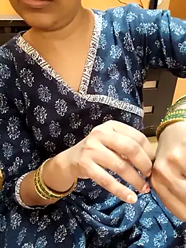 Diya 143 online show from November 10, 2025, 8:13 am