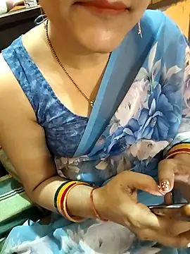 Snapshot of Diya_143 chatting on April 17, 2026, 6:16 am Diya 143 online show from April 17, 2026, 6:16 am