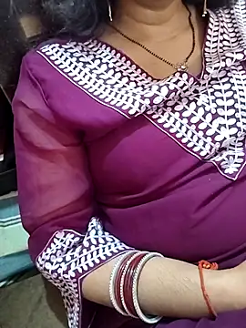 Snapshot of Diya_143 chatting on April 19, 2026, 8:02 am Diya 143 online show from April 19, 2026, 8:02 am