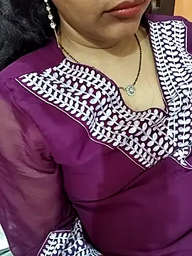 Snapshot of Diya_143 chatting on May 3, 2026, 6:36 pm Diya 143 online show from May 3, 2026, 6:36 pm