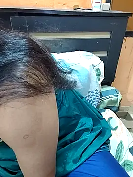 Snapshot of Diya_143 chatting on May 11, 2026, 2:56 pm Diya 143 online show from May 11, 2026, 2:56 pm