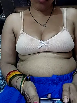 Snapshot of Diya_143 chatting on May 15, 2026, 7:10 pm Diya 143 online show from May 15, 2026, 7:10 pm