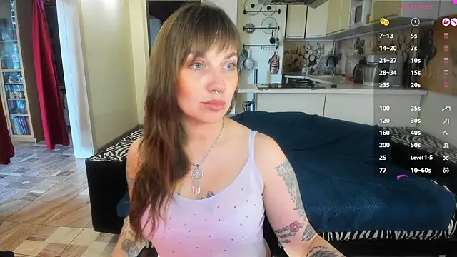 StacyTigerr online show from May 11, 2026, 12:11 pm