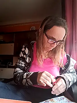 Snapshot of Dettybitch40 chatting on November 11, 2025, 2:17 pm Dettybitch40 online show from November 11, 2025, 2:17 pm