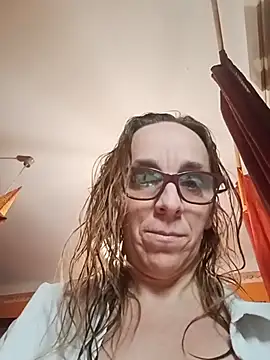 Snapshot of Dettybitch40 chatting on November 15, 2025, 7:10 pm Dettybitch40 online show from November 15, 2025, 7:10 pm