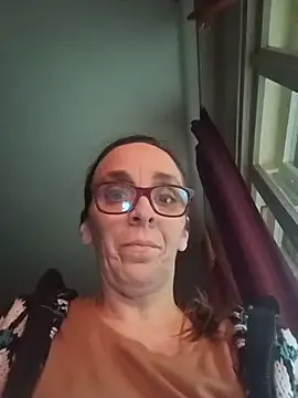 Snapshot of Dettybitch40 chatting on December 15, 2025, 1:15 pm Dettybitch40 online show from December 15, 2025, 1:15 pm