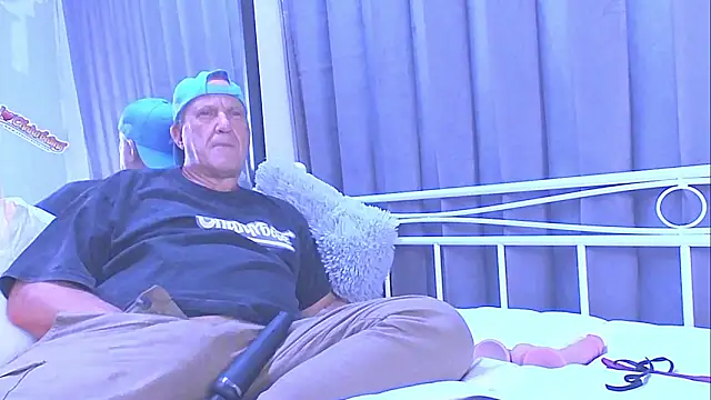 openminddaddy online show from January 4, 2025, 9:31 pm