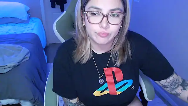 nativepumpkin95 online show from February 17, 2025, 1:58 am