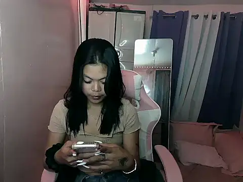 young salsalita online show from March 19, 2025, 3:19 pm