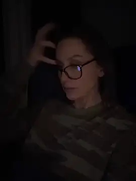 Fiona Kent  online show from February 5, 2025, 3:23 am