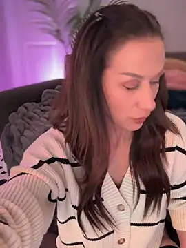 Fiona Kent  online show from February 26, 2025, 1:43 am