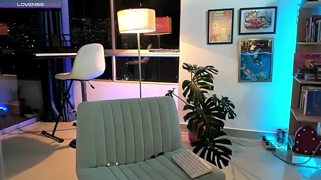 Snapshot of tastymeli chatting on December 9, 2024, 11:24 pm tastymeli online show from December 9, 2024, 11:24 pm