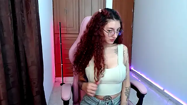 Snapshot of tastymeli chatting on January 21, 2025, 4:10 am tastymeli online show from January 21, 2025, 4:10 am