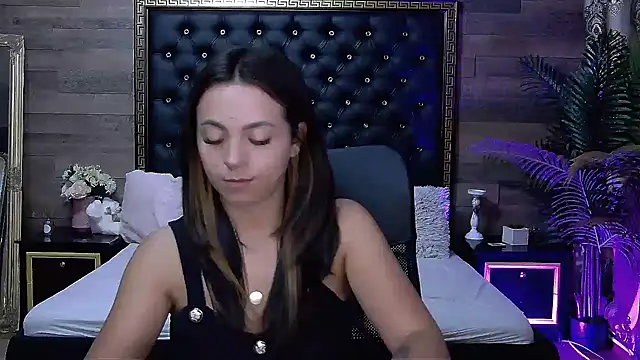 PlayfulElla online show from September 20, 2025, 4:46 am