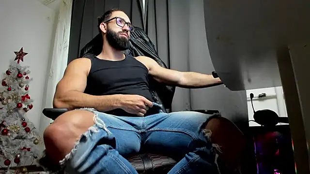 liamaesthetic online show from January 7, 2026, 8:28 am