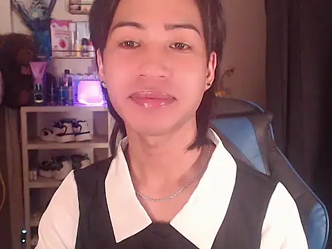 Lemonadexxx online show from April 18, 2026, 11:36 am