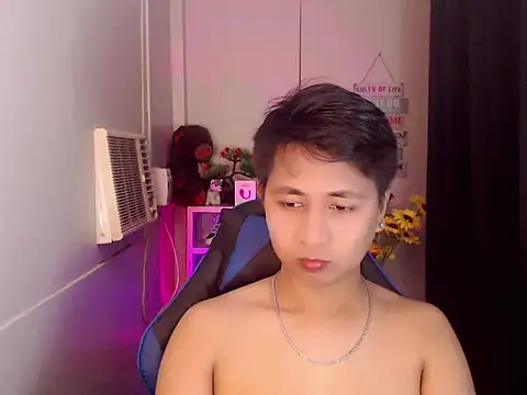 Snapshot of khael_moreno chatting on November 18, 2025, 12:38 am khael moreno online show from November 18, 2025, 12:38 am