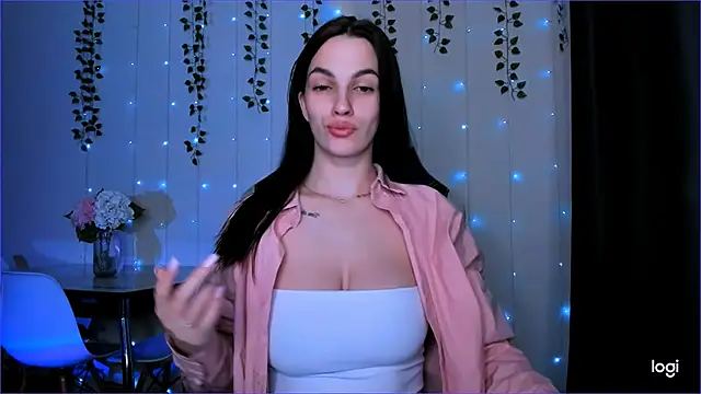 KarlaSim online show from February 7, 2025, 9:37 pm