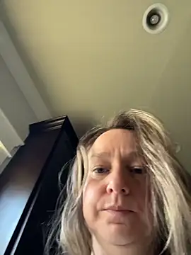 Vivian MayXxX online show from November 29, 2025, 1:36 pm