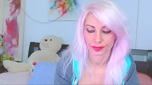 Snapshot of HoneyLara chatting on November 29, 2025, 8:12 pm HoneyLara online show from November 29, 2025, 8:12 pm