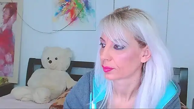 Snapshot of HoneyLara chatting on February 26, 2026, 12:53 am HoneyLara online show from February 26, 2026, 12:53 am