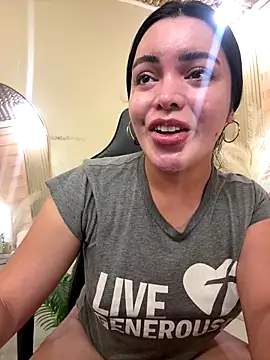 HotstuffCherrySummer online show from November 3, 2025, 8:48 am