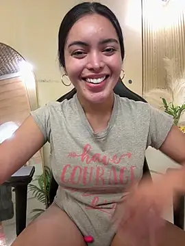 HotstuffCherrySummer online show from February 3, 2026, 9:47 am