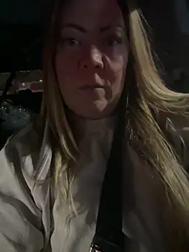 JESS LOVES online show from February 6, 2025, 2:33 am