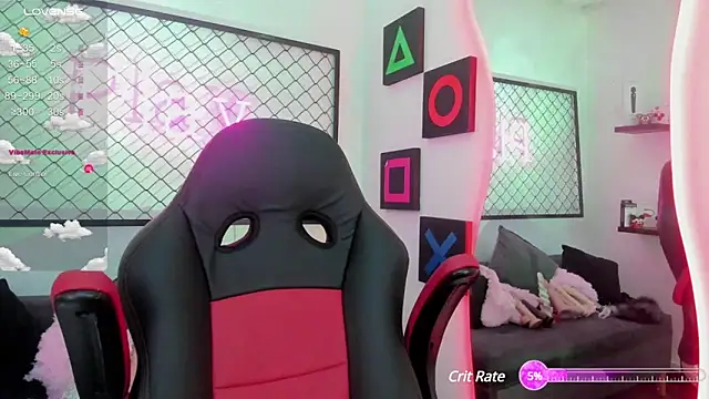 Atenea Klett  online show from February 24, 2025, 1:21 pm