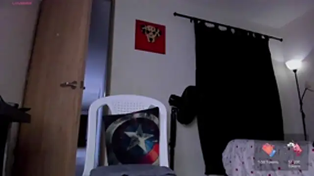 Snapshot of Cloudy_pigDude chatting on April 24, 2026, 4:04 am Cloudy pigDude online show from April 24, 2026, 4:04 am