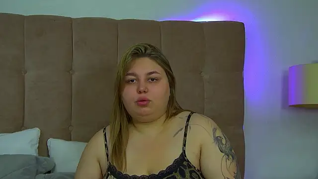 LillianKim online show from November 6, 2025, 6:31 pm