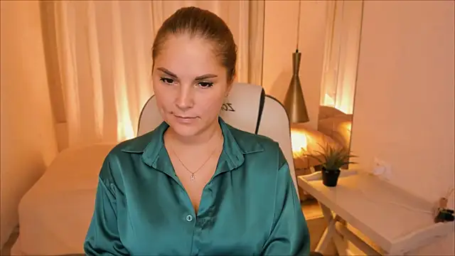 Ellis Foxy online show from December 13, 2024, 9:20 pm