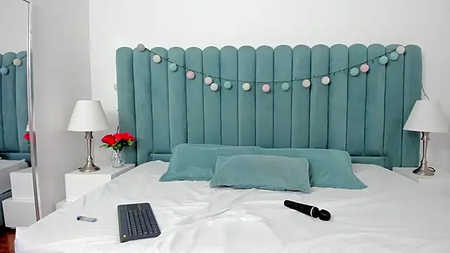 marianaaguii online show from February 19, 2025, 11:49 am