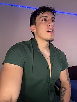 strongboy  online show from February 13, 2026, 6:48 pm