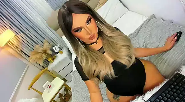 yourbabygoddess online show from December 18, 2024, 1:59 am