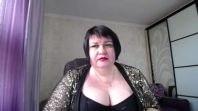 JuicyLady Di online show from October 6, 2025, 8:01 am