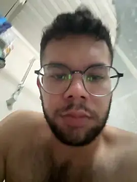 mstfoly online show from April 21, 2026, 9:06 pm