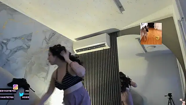 Katemoss70 online show from September 24, 2025, 12:30 pm