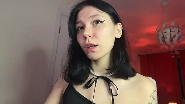 Snapshot of pinkdolly18 chatting on January 9, 2025, 9:37 pm pinkdolly18 online show from January 9, 2025, 9:37 pm