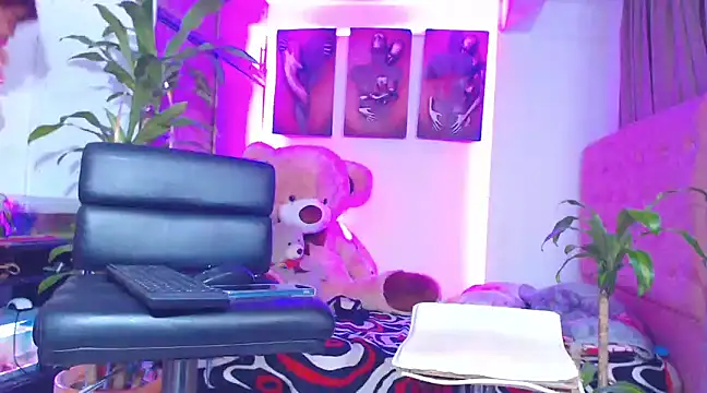 Hotgiirl 1 online show from February 18, 2025, 3:53 am