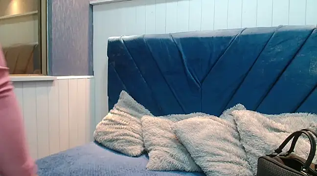 EmilyQueen3x online show from March 7, 2025, 7:38 pm