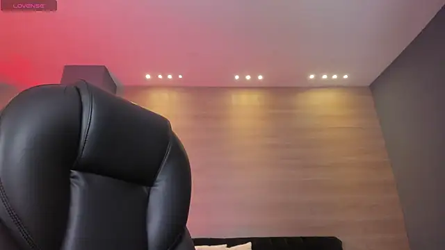 MartinnaBonnet online show from January 7, 2025, 10:22 am