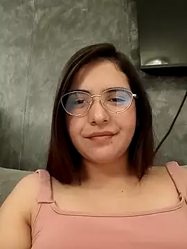 MiaLaurenzz online show from January 18, 2025, 2:25 am