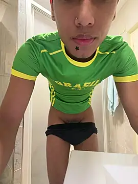 Jhonny123 0 online show from May 4, 2026, 9:11 pm