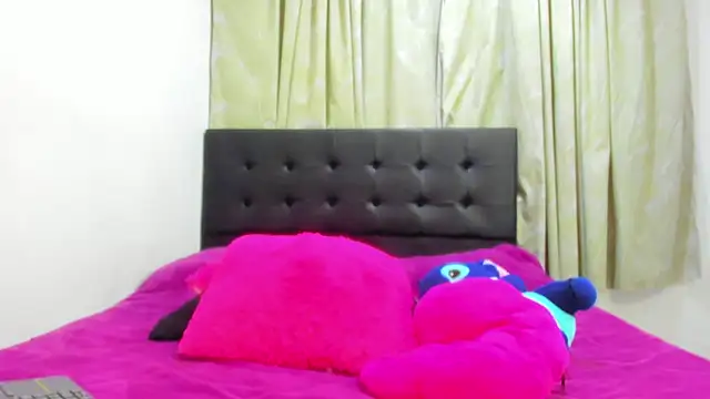 Snapshot of horny__molly_ chatting on October 31, 2025, 3:40 am horny molly online show from October 31, 2025, 3:40 am