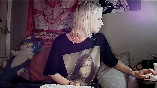 Alien Bella online show from February 22, 2026, 12:34 am