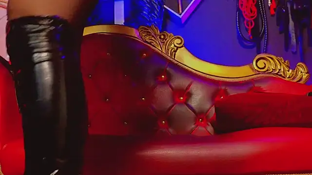 PerlaDivaio online show from February 11, 2025, 1:30 pm