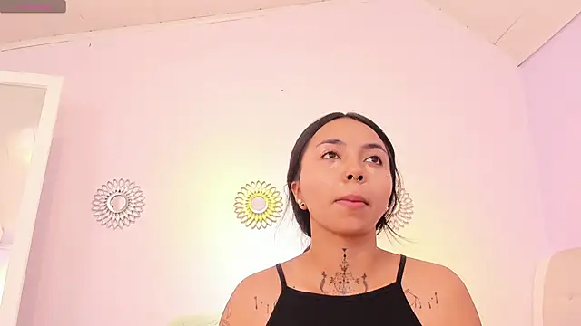 miss soffi  online show from January 22, 2025, 12:17 pm