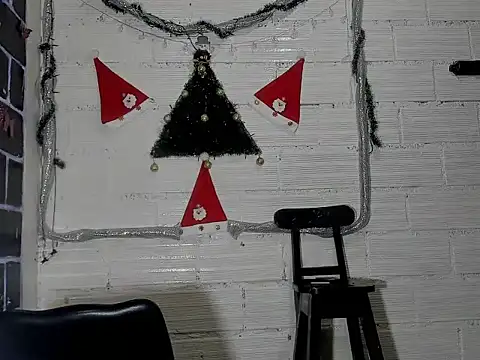 sarasandle online show from December 13, 2024, 2:27 pm